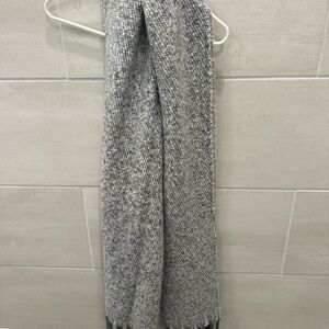 Cozy Gray Knit Scarf